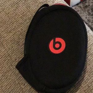 Headphones case